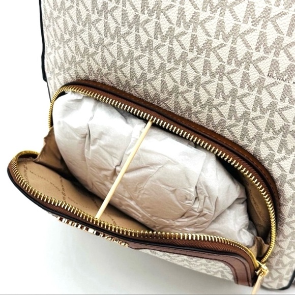 Michael Kors Medium Jaycee Zip Packet Backpack & Large Flat MF Phone Case Wallet - Picture 7 of 15